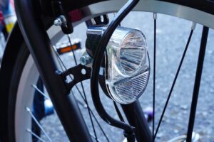 100均 自転車 オファー ライト 電池交換 キャップ